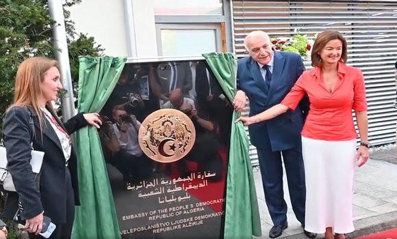 Attaf copréside avec son homologue slovène la cérémonie d'inauguration de l'ambassade d'Algérie à Ljubljana