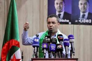 المترشح يوسف أوشيش يلتزم من البويرة بالتكفل بانشغالات المواطنين