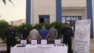 أمن العاصمة يٌطيح بشبكة مختصة في تزوير تأشيرات السفر