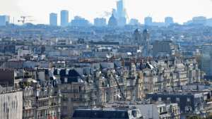 Planète (France/Europe) - Alerte sur les 'logements bouilloire': plus de la moitié des Français ont eu trop chaud chez eux en 2023