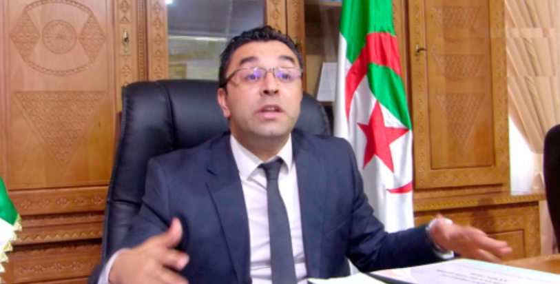 Aouchiche sort les rames pour séduire les électeurs «artistes»