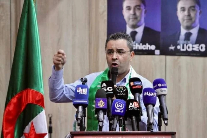 المترشح يوسف أوشيش يلتزم من البويرة بالتكفل بانشغالات المواطنين