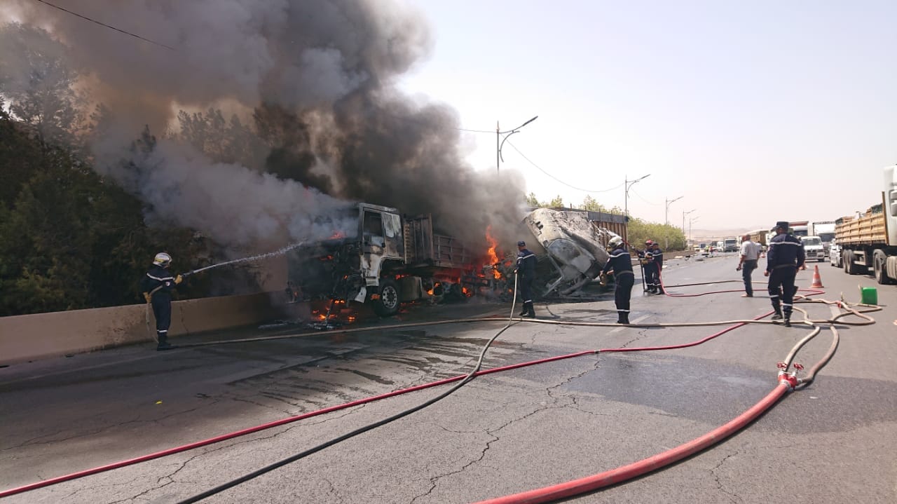 احتراق شاحنتين في الشلف - الشعب أونلاين