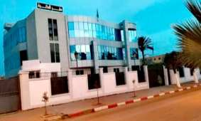 Un commis de l'Etat communicatif