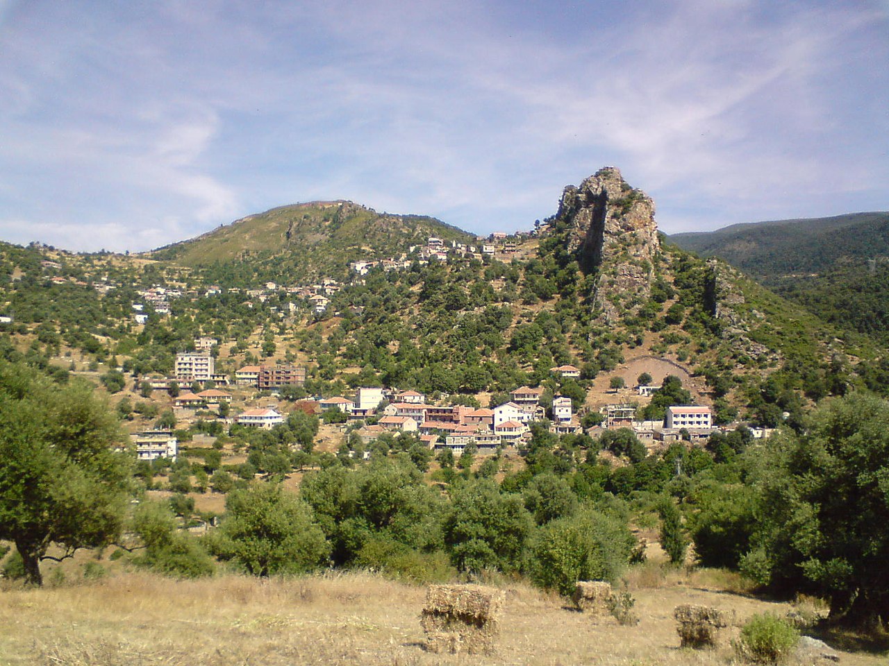 Assif El Hammam est une localité de la commune d'Adekar dans la Wilaya de Bejaia en Algérie.
