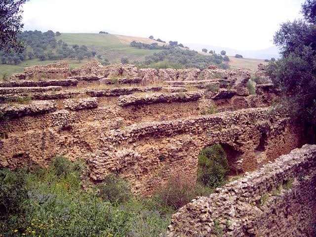 EL KSEUR : LES CITERNES EL AROUIA