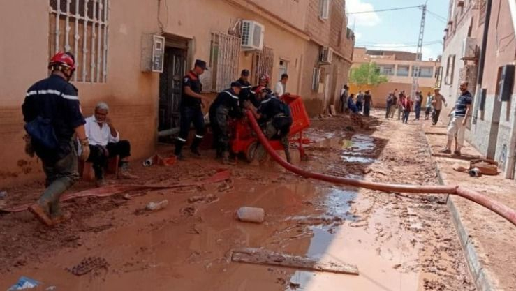 إجلاء 105 شخصا جراء الفيضانات ببشار و البيض