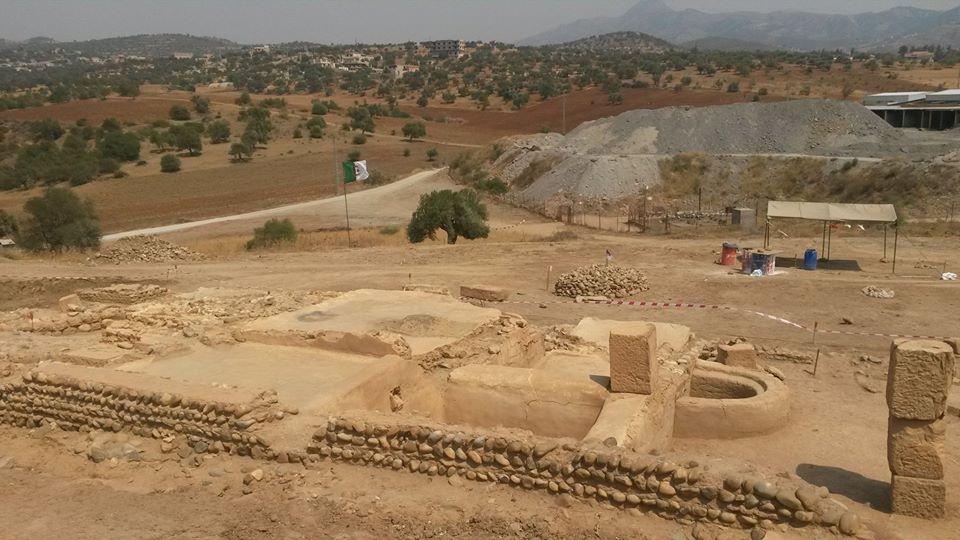 MLAKOU ANTIQUE PETRA