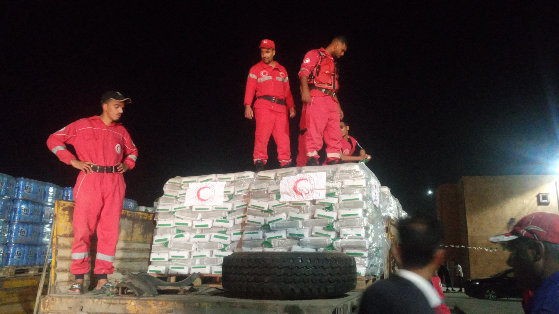 تقلبات الطقس.. تضامن كبير مع متضرري النعامة - الشعب أونلاين