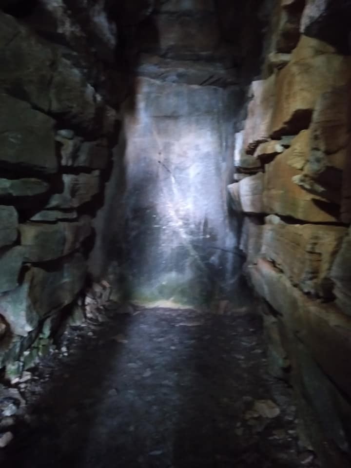 El Kseur : NECROPOLE D’ALLEES COUVERTES D’IBARISSEN