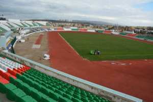 تواصل الأشغال بملعب بن سعيد في مستغانم - الشعب أونلاين