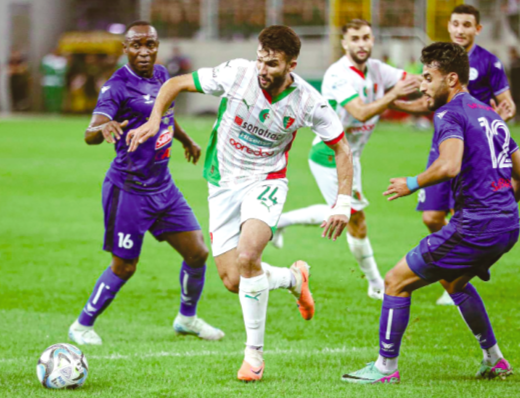 Le Mouloudia d'Alger termine son travail 2-0, malgré…