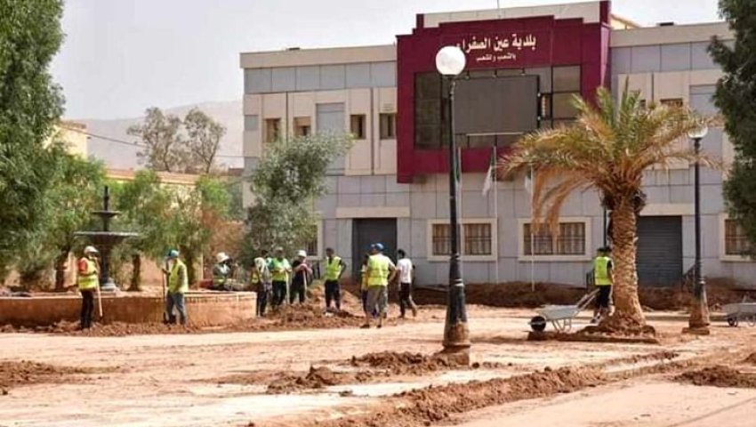 Algérie (Wilaya de Naâma) - Après les dégâts des inondations:  Aïn Sefra revient à la vie