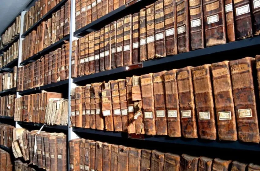 La France restitue plus de deux millions de documents historiques à l'Algérie