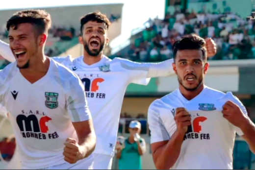 Le football avance à petit pas vers le professionnalisme