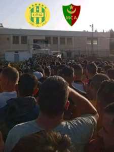 ملعب تيزي وزو.. وفاة عامل بسكتة قلبية