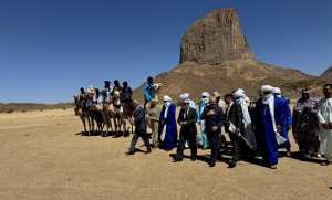 Tamanrasset: Didouche appelle les opérateurs à contribuer à la réussite de la saison touristique saharienne