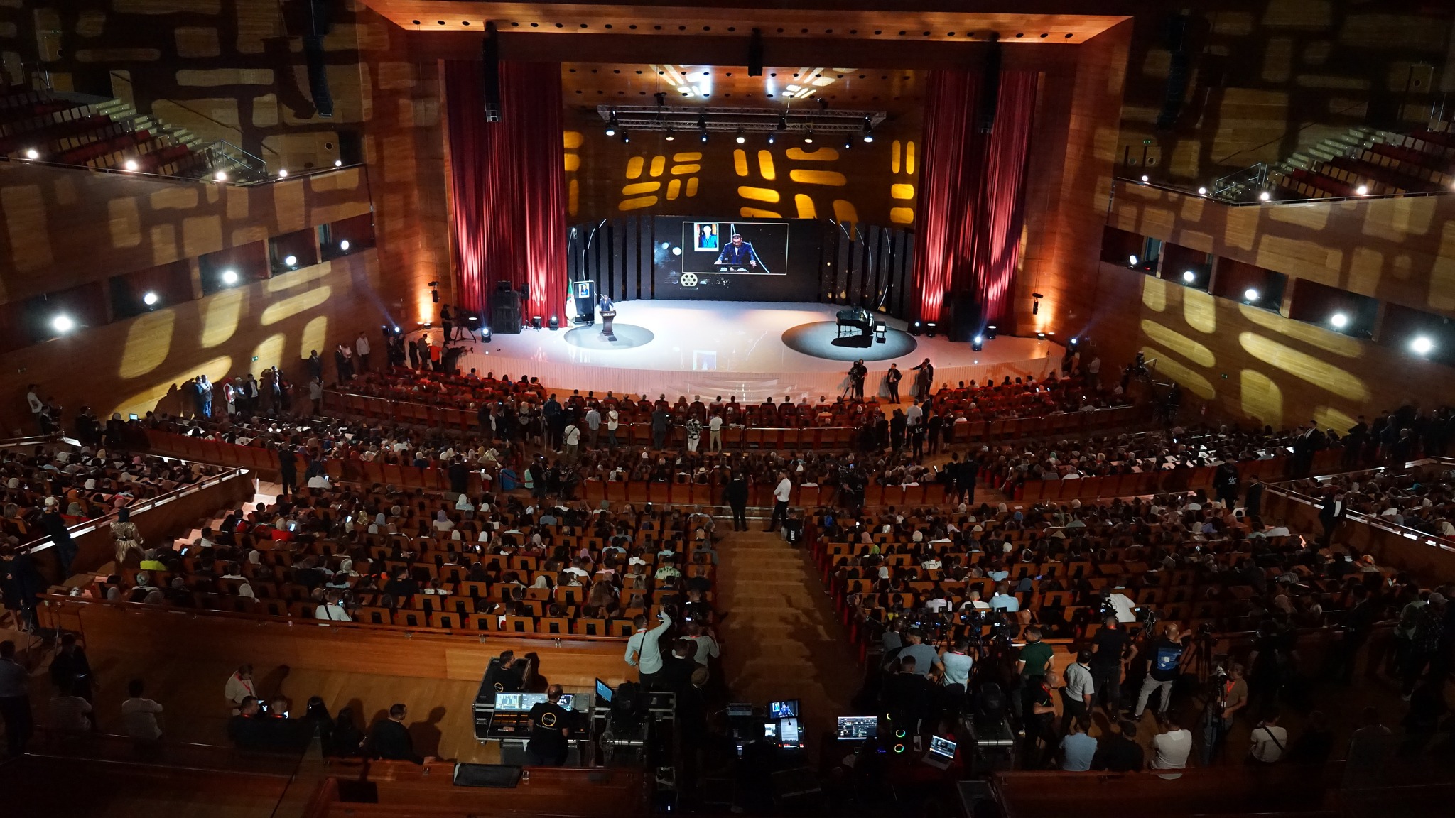 افتتاح مهرجان وهران الدولي للفيلم العربي - الشعب أونلاين