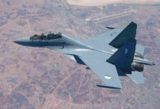 L'Algérie possède le chasseur bimoteur SU-30MKA le plus destructeur