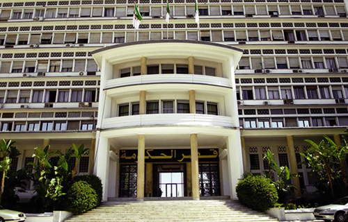 Exécution des programmes complémentaires pour les wilayas de Djelfa et de Tindouf