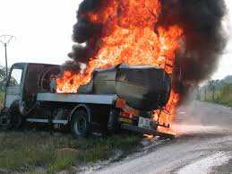Algérie (Misserghin/Oran) - Incendie d'un camion-citerne de carburant sur la RN 02: Un drame évité de justesse