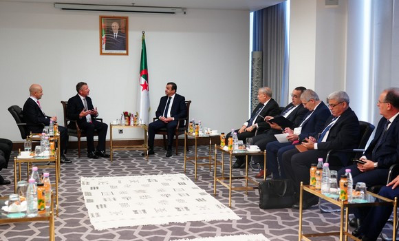 NAPEC: Arkab s'entretient avec les délégations de sociétés énergétiques mondiales