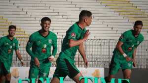 السياسي  و مولودية البيض يواصلان عروضهما القوية