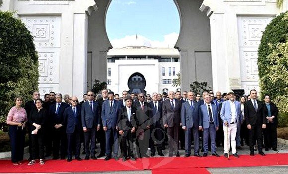 Journée nationale de l'émigration: le ministère des Affaires étrangères organise un recueillement à la mémoire des martyrs des massacres du 17 octobre 1961