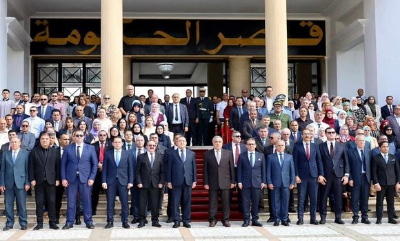 Journée nationale de l'émigration: le Premier ministre observe une minute de silence à la mémoire des chouhada