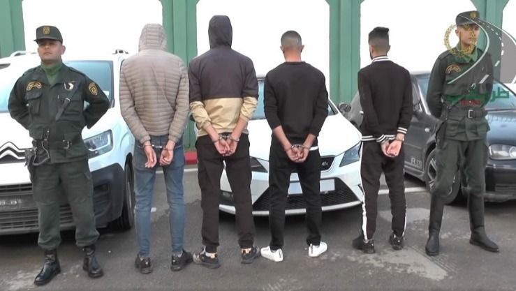 توقيف 4 أشخاص قاموا بمناورات خطيرة وعرقلة حركة المرور في البويرة