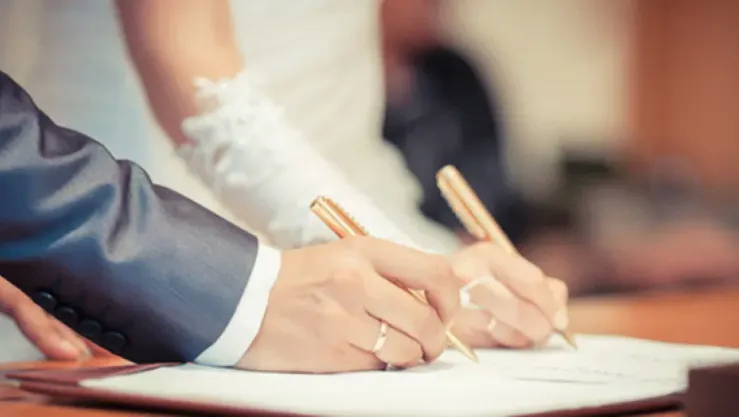 توقيف 5 أفراد من عائلة واحدة سلبوا أموال الغير مقابل عقود زواج وهمية بالشلف