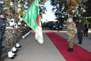 الفريق أول شنقريحة ينصّب القائد الجديد للناحية العسكرية الثالثة ببشار - الشعب أونلاين