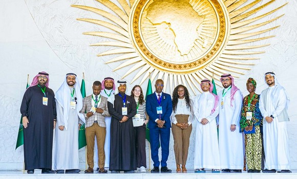 Sommet de la jeunesse africaine en Ethiopie: Hidaoui passe en revue l'expérience de l'Algérie en matière de prise en charge de la jeunesse