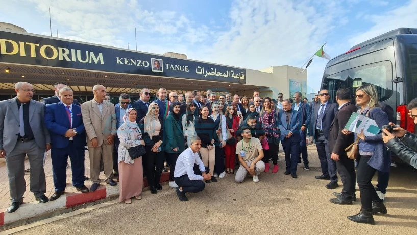 والي ولاية وهران يشرف على انطلاق الأسبوع العالمي للمقاولاتية بجامعة محمد بوضياف