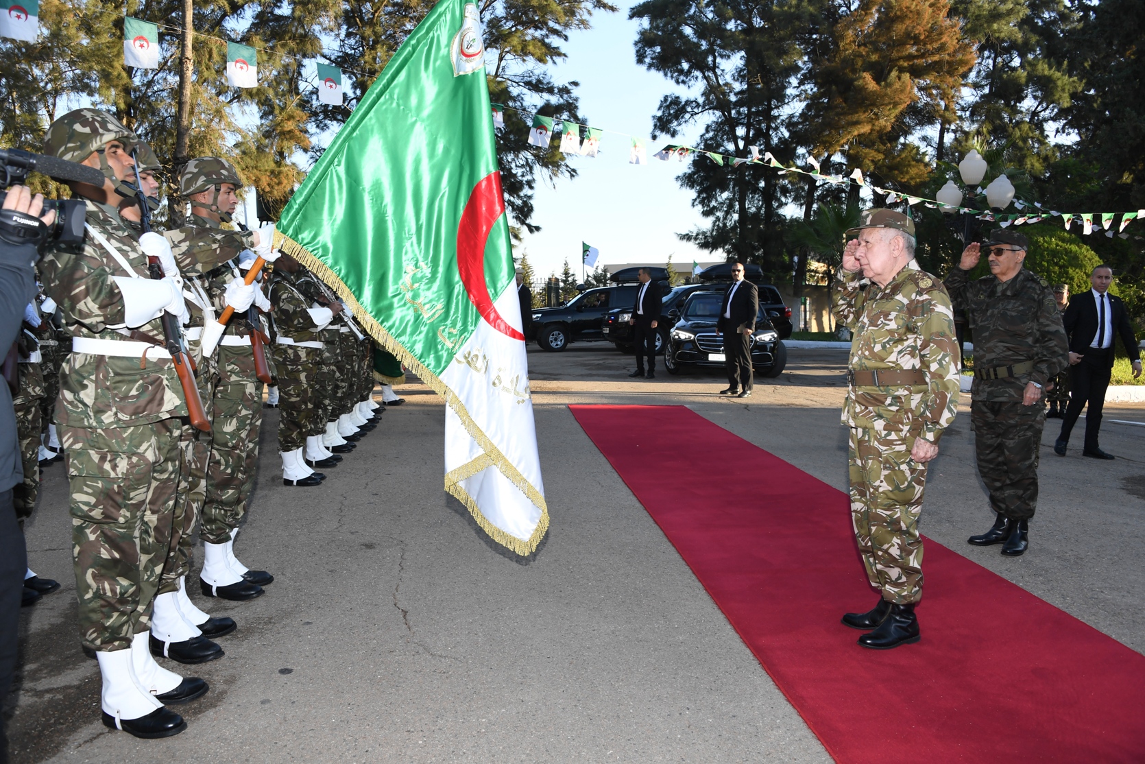 الفريق أول شنقريحة ينصّب القائد الجديد للناحية العسكرية الثالثة ببشار - الشعب أونلاين