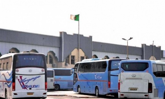 Liste des lignes de bus et numéros de réservation