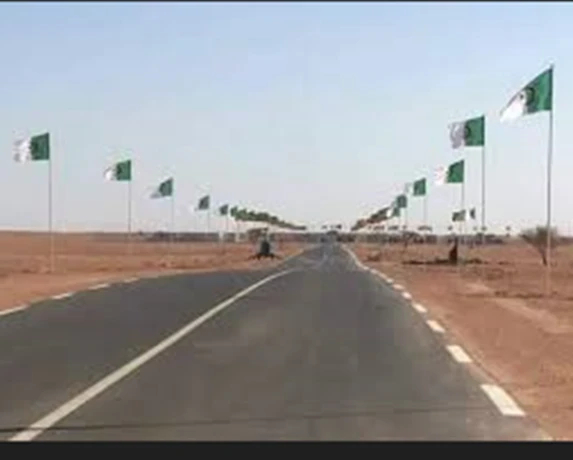 مشروع طريق تندوف-الزويرات: تقدم الأشغال بوتيرة سريعة لتسليم المشروع في الآجال