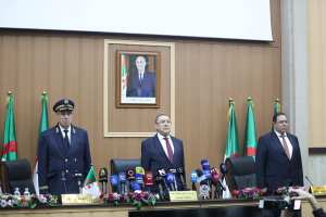 مراد يُنصب والي وهران الجديد - الشعب أونلاين