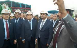 عرقاب يعاين مشروع انجاز محطة تحلية مياه البحر ببجاية - الشعب أونلاين