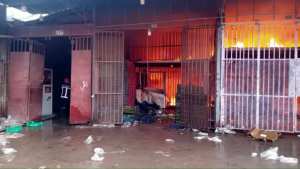 إخماد حريق سوق الخضر و الفواكه بعنابة