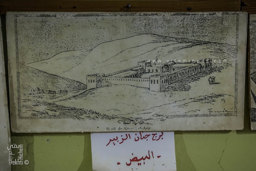 برج خناڨ أزير أو برج جنان الزبير، الواقع في بلدية الرقاصة في ولاية البيض