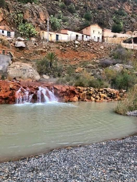 Hammam Sidi Yahia El Aidli est une station thermale située dans la wilaya de Béjaïa, en Algérie
