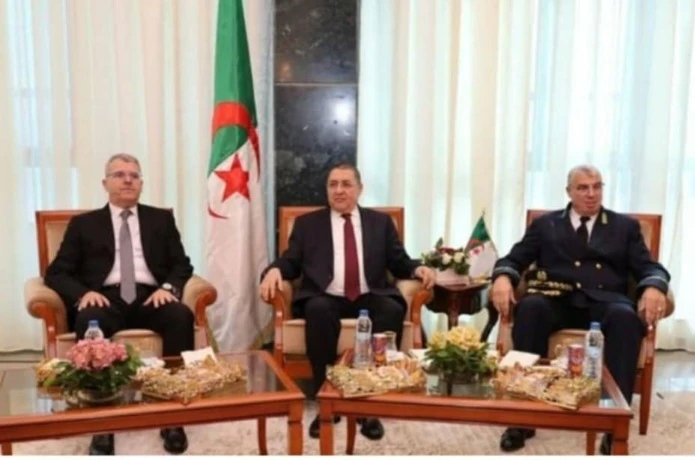 مراد يشرف على تنصيب والي سيدي بلعباس الجديد و يؤكد .....