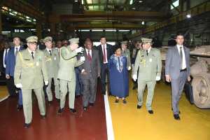 الرئيس رامافوزا يزور القاعدة المركزية للإمداد بالبليدة - الشعب أونلاين