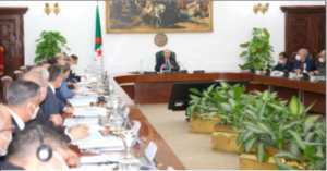 1.000 dollars pour l'allocation du Hadj et 750 dollars pour l'allocation touristique