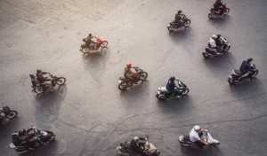 Planète (Asie) - Vietnam: contre la pollution de l'air, les deux-roues passent à l'électrique