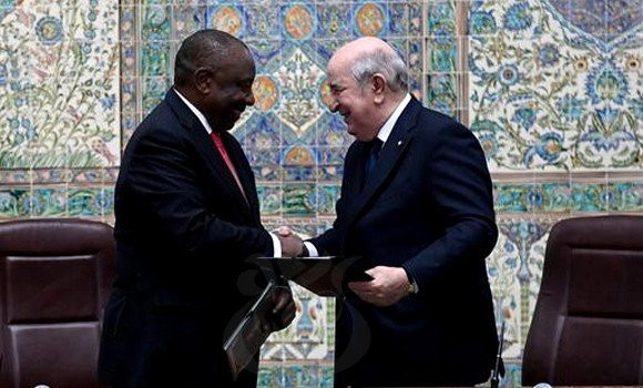 Le président de la République copréside avec son homologue sud-africain la cérémonie de signature de mémorandums d'entente
