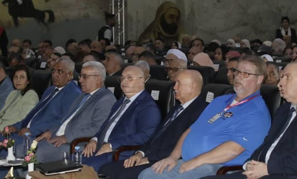 Ouverture à Alger des travaux du Colloque international sur l'Emir Abdelkader