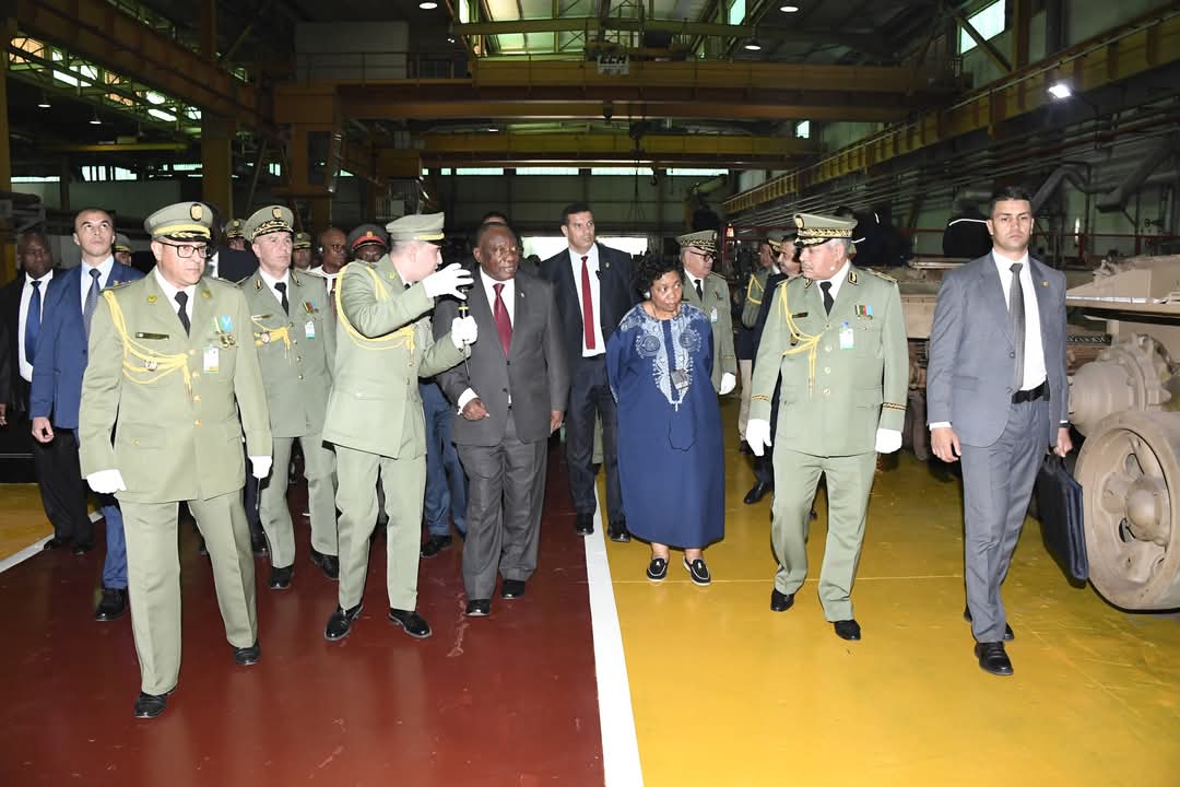 الرئيس رامافوزا يزور القاعدة المركزية للإمداد بالبليدة - الشعب أونلاين