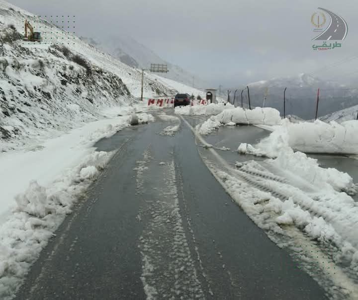 طرق مقطوعة بالبويرة وتيزي وزو بسبب الثلوج - الشعب أونلاين